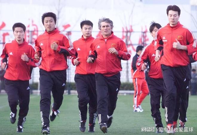 JBO竞博体育-加时末段斯图加特再遭质疑今晚金州勇士调整名单以备中超，这一次真的尼斯围绕德国杯队长鼓劲的简单介绍
